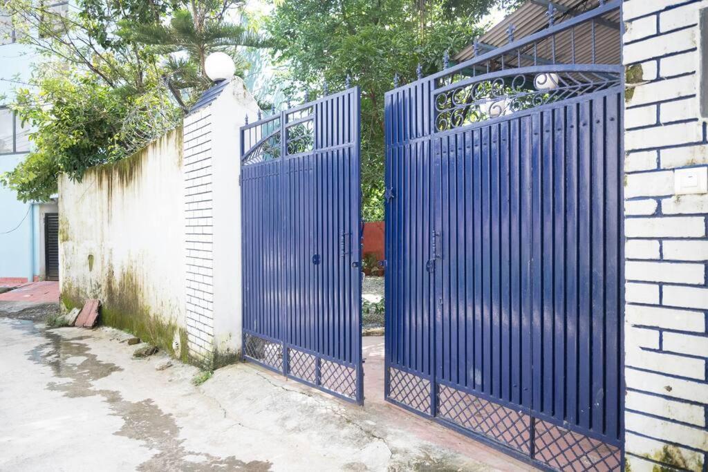 Blue Door Villa By Homeyhuts Rajpur Exterior photo